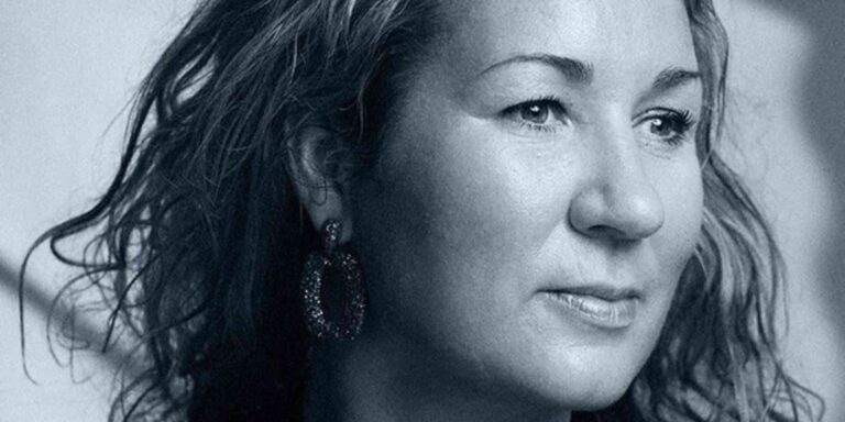 Esther Vroegh werkt samen met Virtueel Assistent Caroline